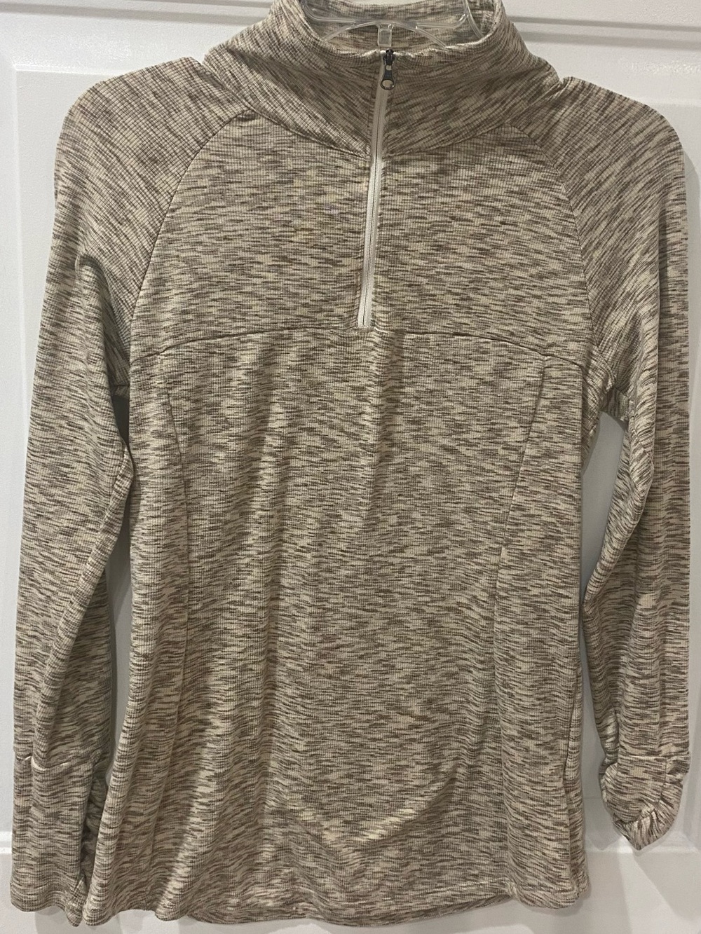 Women’s Columbia size M Half-Zip workout shirt in Taupe Heather